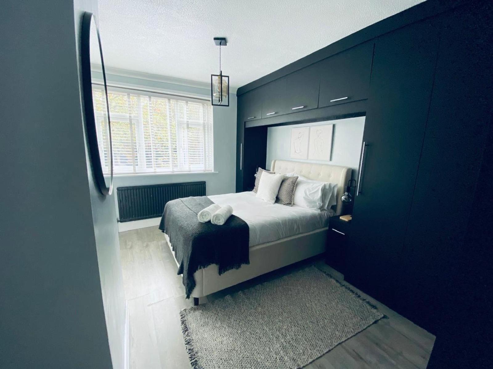 Three Bedroom House In Manchester